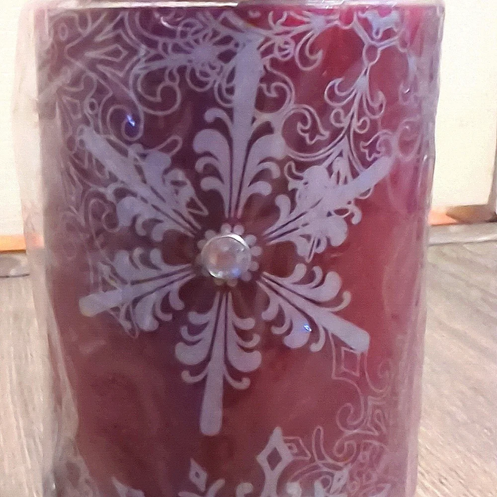 Pier 1 Imports Snowflake Holiday Candle NWT